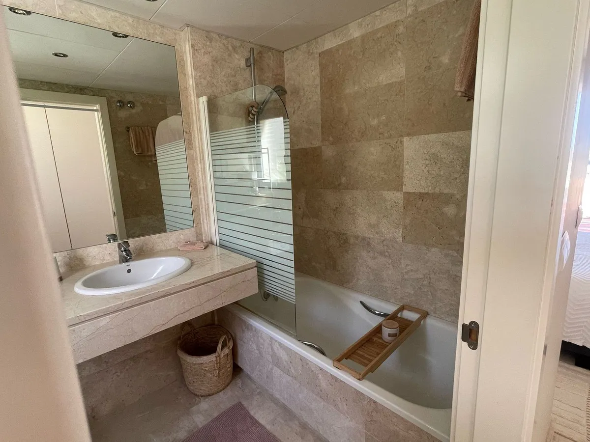 13ee6162-a197-4620-b3a0-7cc972d57472