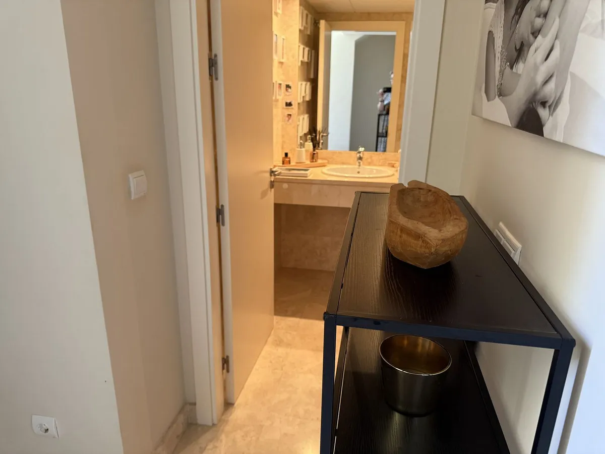 272a42d3-ef61-4e00-bbed-a83a4f240fc4