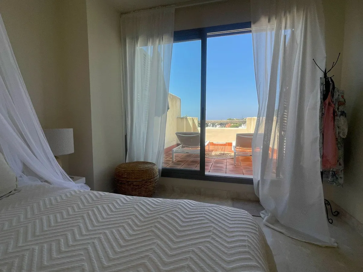 89293529-ed38-4bd2-b008-34a5cf7ccd89