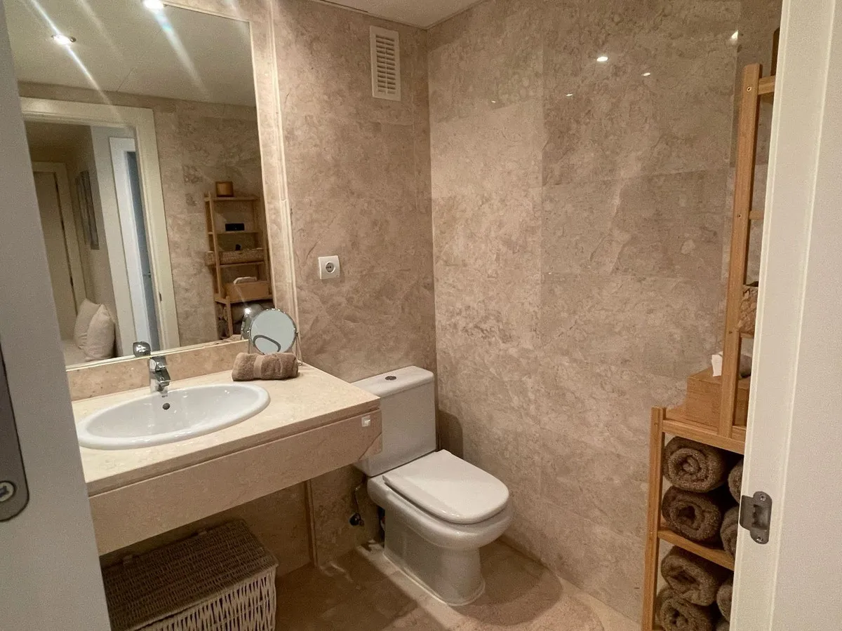 9d8ec776-a959-49c0-b709-d04507a03af7