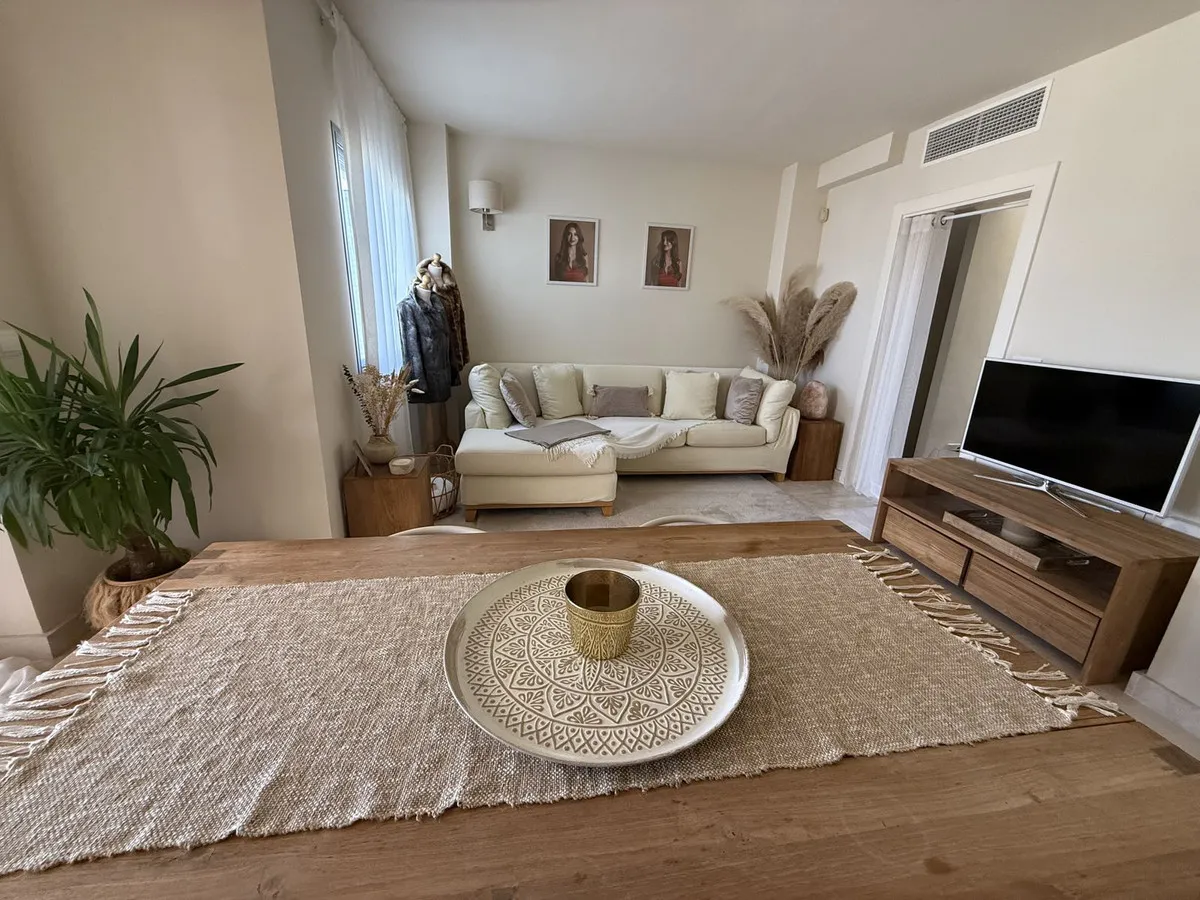 a00fe9e8-c3c9-4a13-aa8f-96f742c0c65e