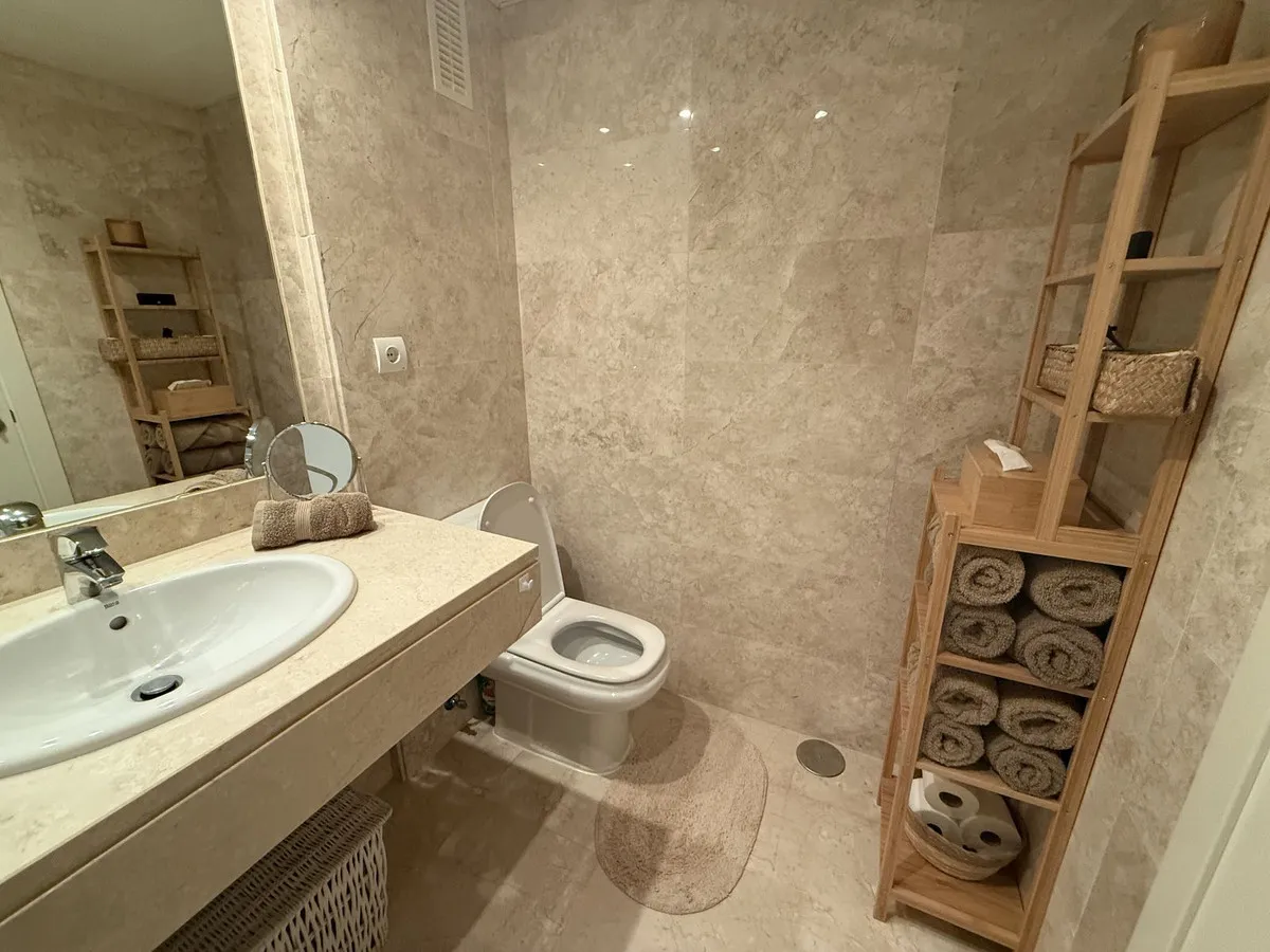 d1b166f9-7064-4bf7-9bc1-f84bb2dfbfbf