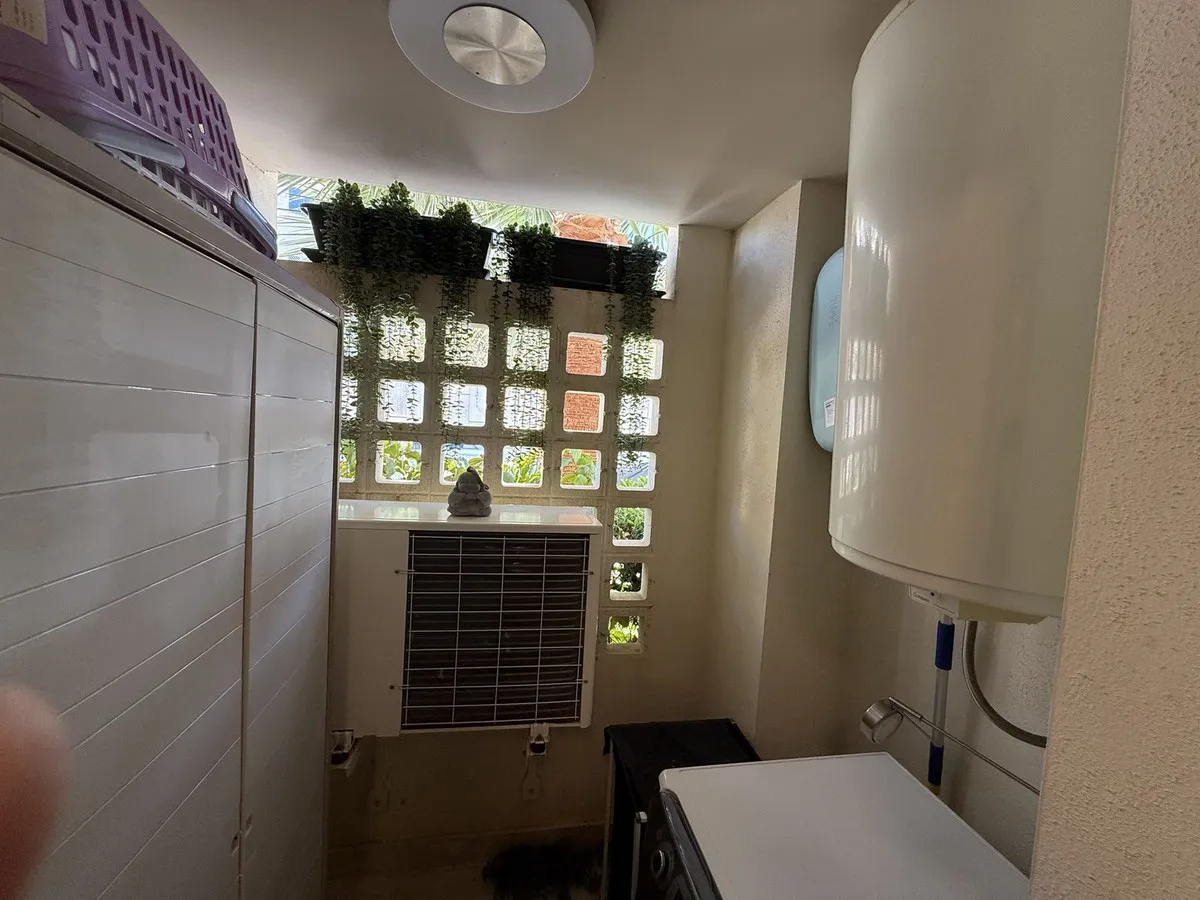 fb6abb26-2b8a-483d-8520-9e0a991ea98e