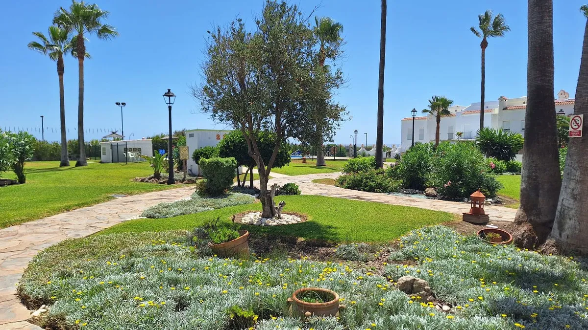 480d693a-9c7f-4d38-8591-83c3bd9d1130