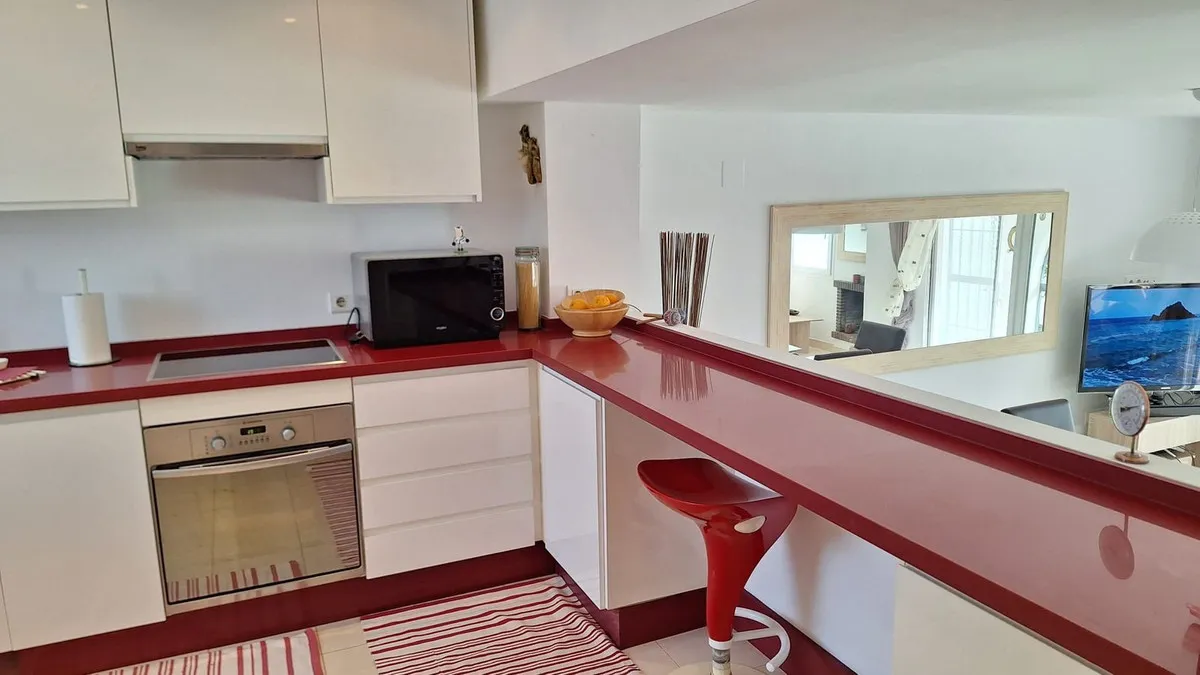 a29c8209-fc6c-49b2-b65e-9f766a5dfb5d