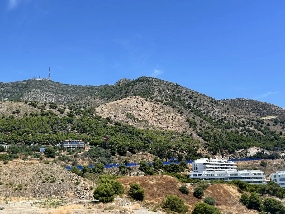 bc03e4fc-e47f-41fb-942e-13a875149c6e