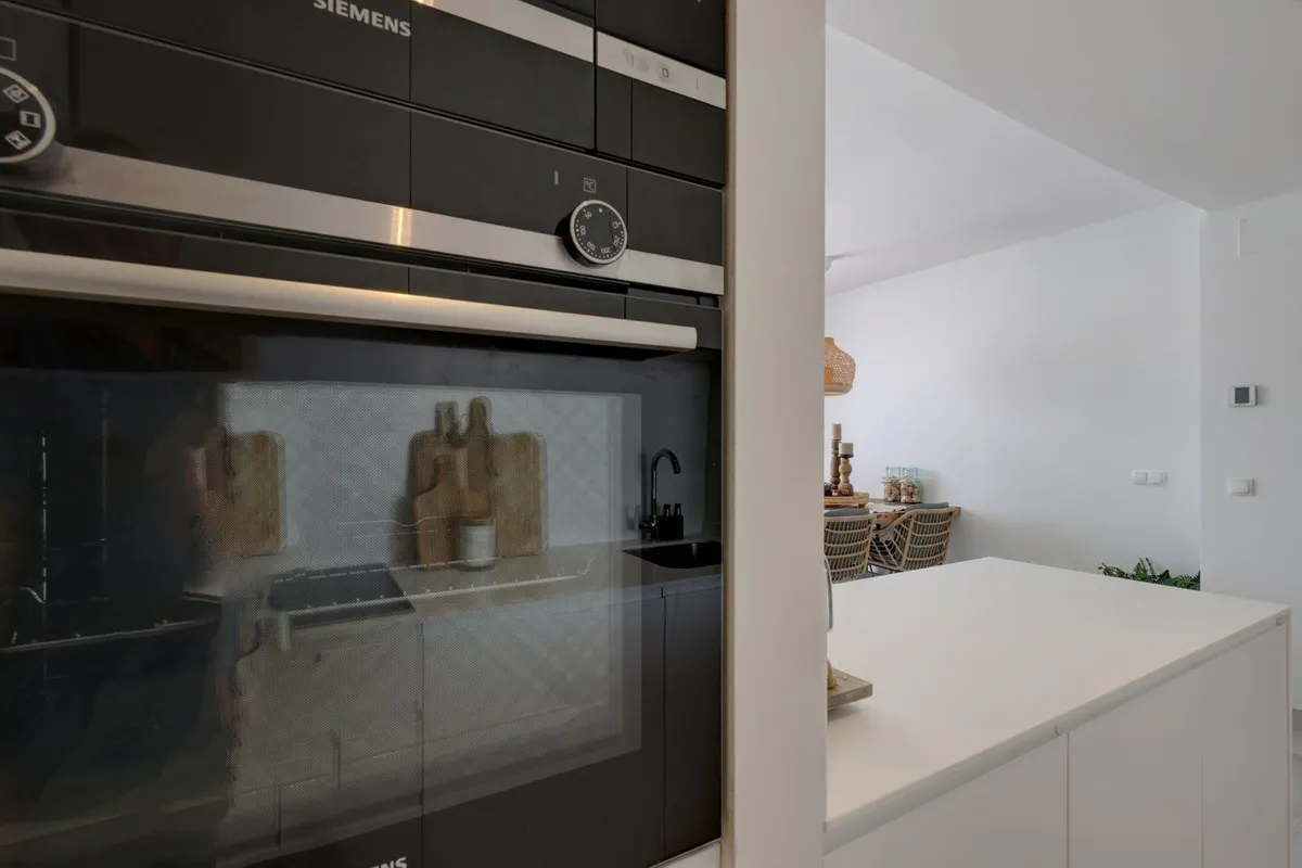 52b7819e-7e84-4200-972a-c7297b063b88