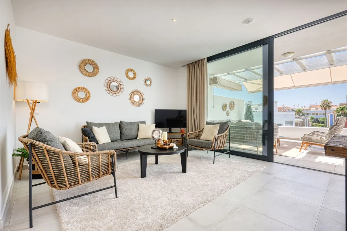 5e79e372-6090-4e29-8210-10580544bbba