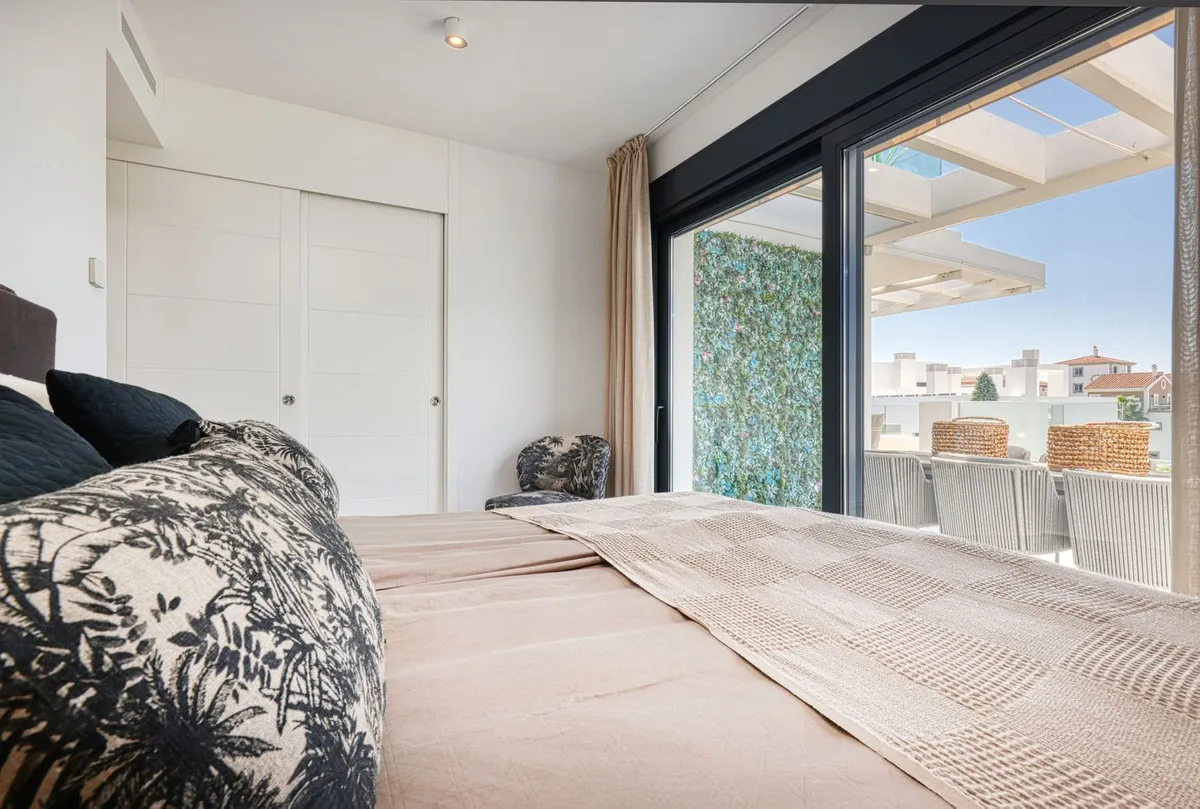 9a22aefe-da04-40be-af7a-dbb80fc66854