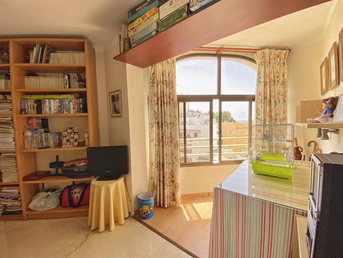 e4f877fe-f426-4f2b-813b-4ab443f34694