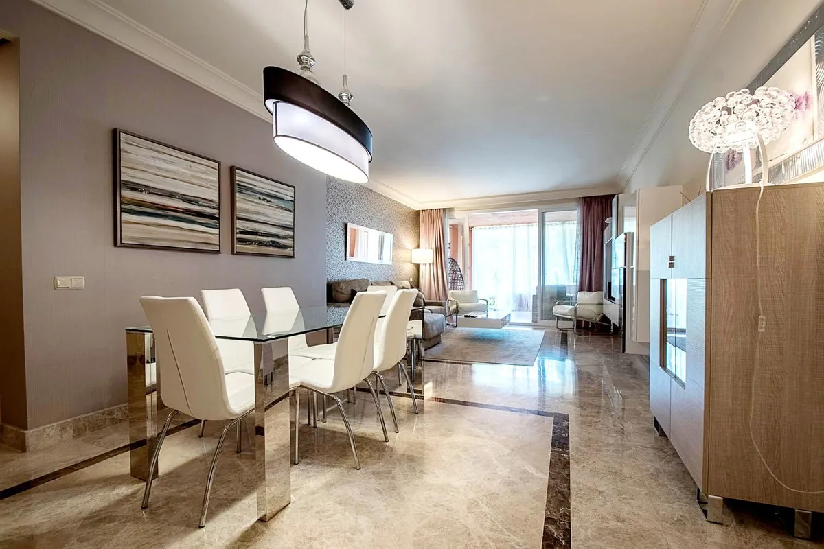 d12b2e09-de39-4a66-ba5f-6b7b98649958