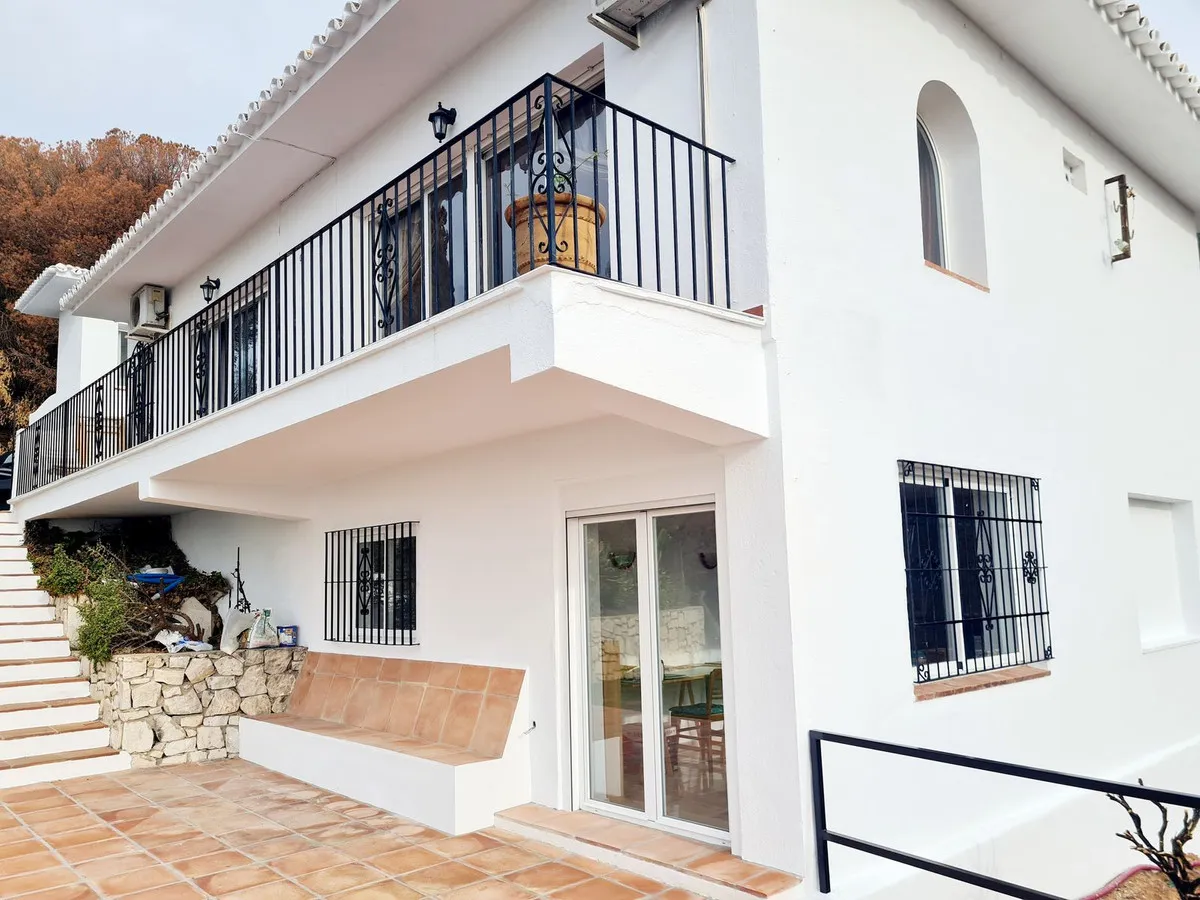 1c389989-e967-41dc-94fa-060ae5f85e0a