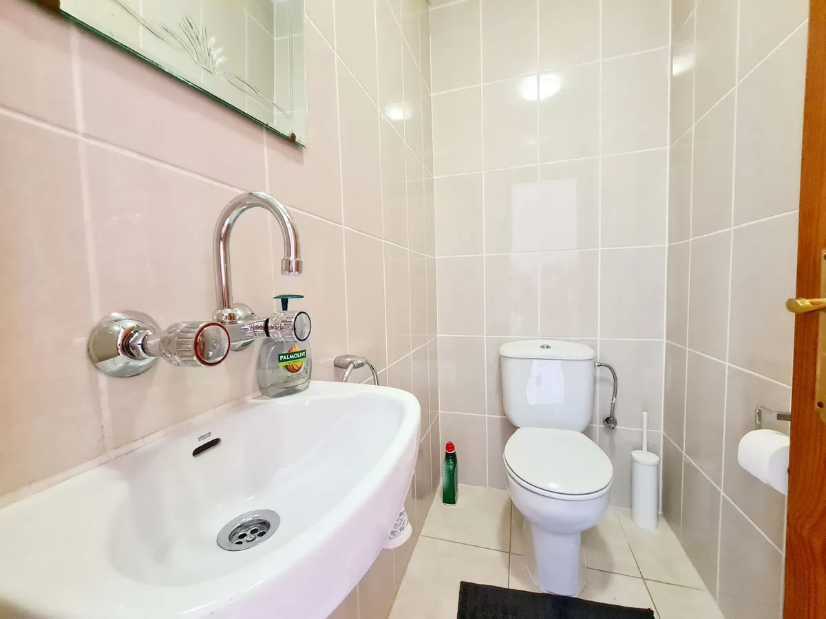 a2dc4da5-36eb-4683-9dd0-93403351d271