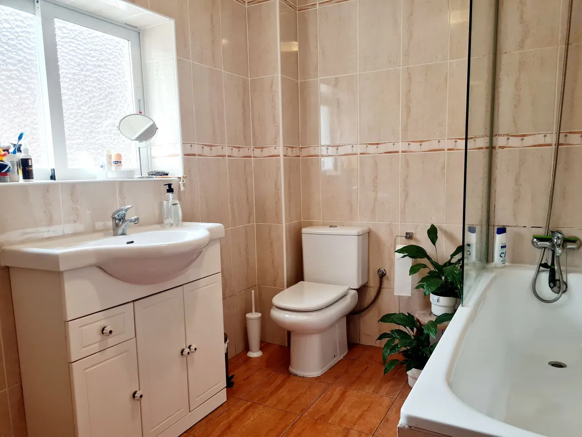 a3b53220-f015-4d4e-babb-4f01a90469bc