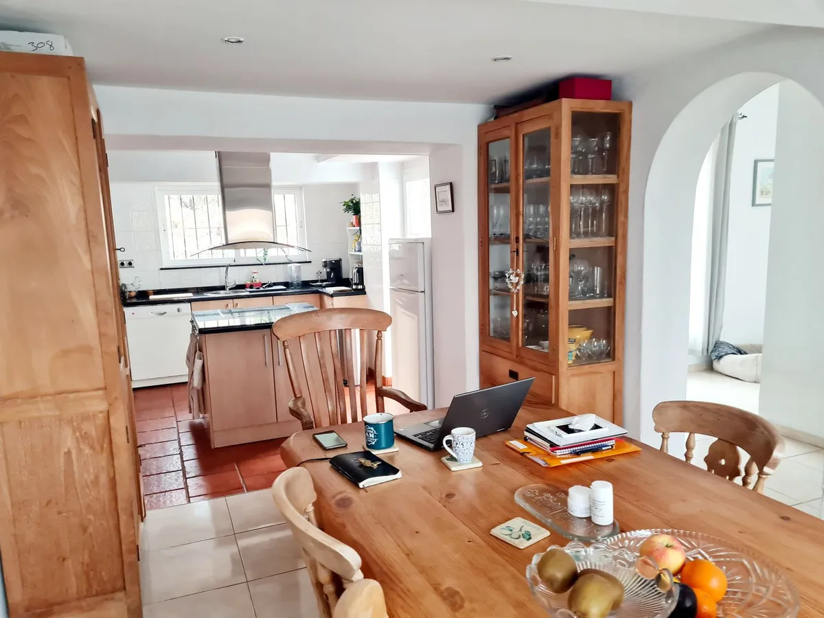 b32b339f-11cf-4b8d-8120-7edc896e9062