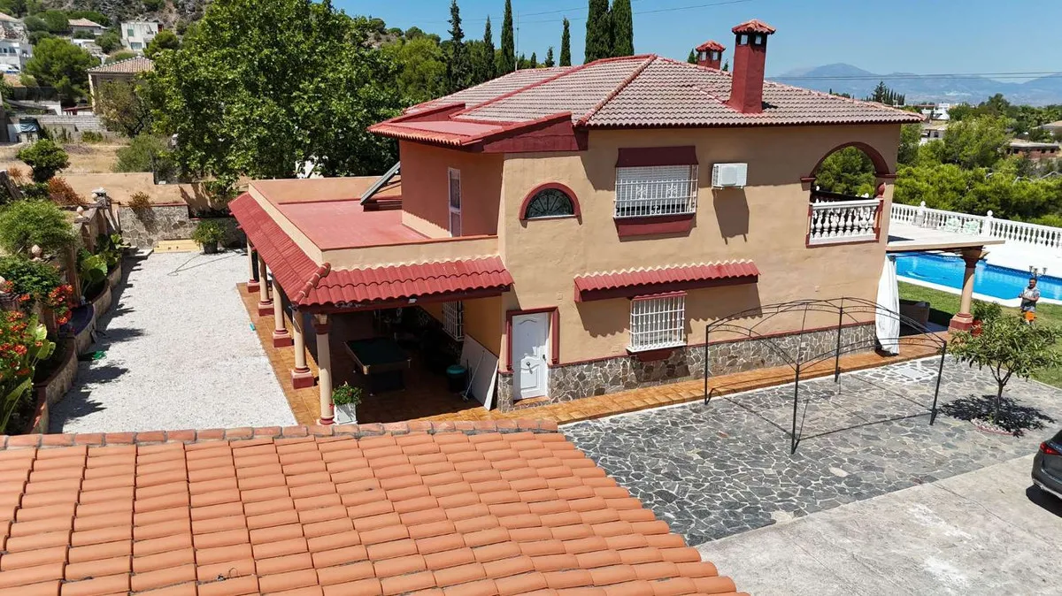 2e3179b2-c866-420a-9936-84ed8e904cb9