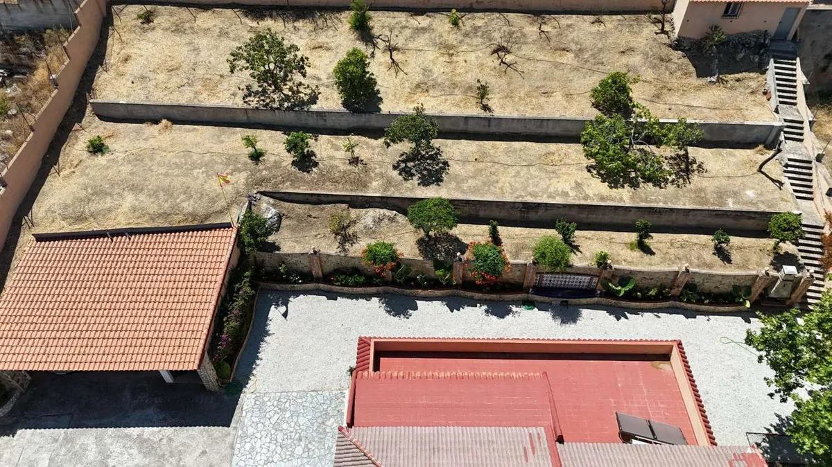 d7c7f110-e102-466b-a920-470793fbb70d