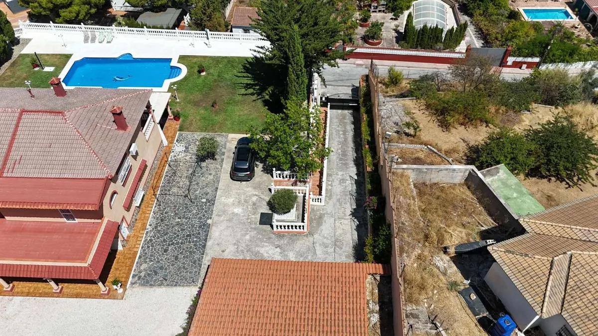 ef517f94-8574-4a2b-98c5-1d9c282027c0