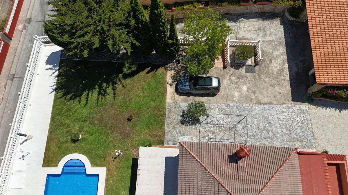 f945aaf0-c8c7-451f-a1ea-2f0af449c177