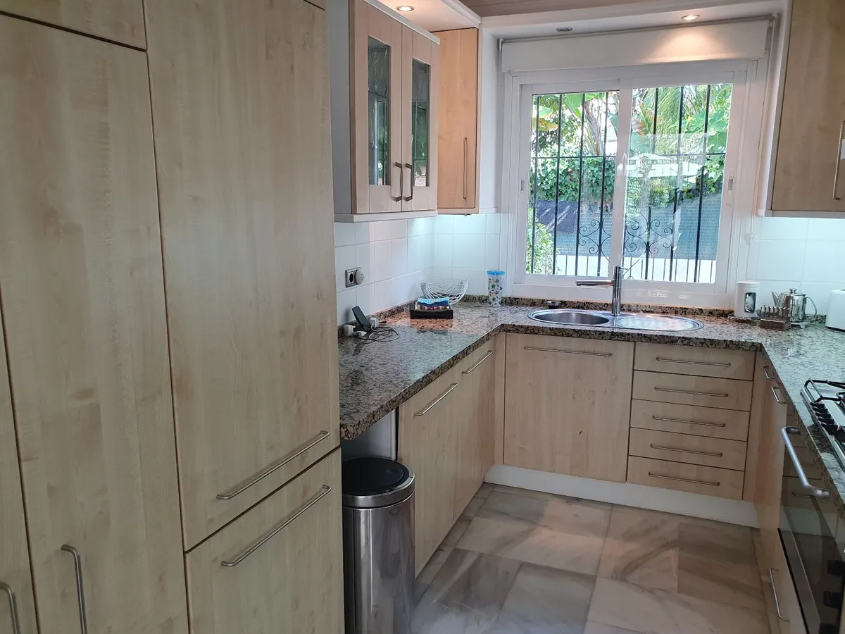 a6f9bda5-479d-4644-b4a9-0617e25fa0f2