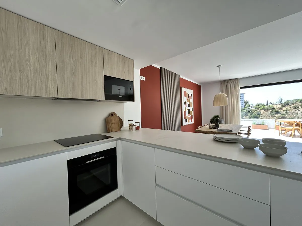 5e5c82ec-d10f-4b58-804f-f70e5eeeb6c7