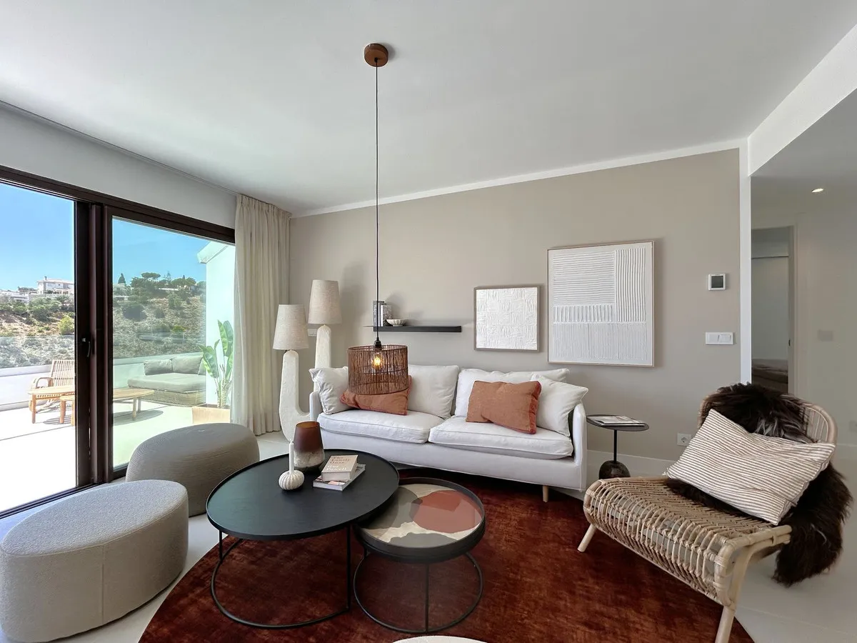 e3d13e8a-e3be-4873-b976-9e03593367eb