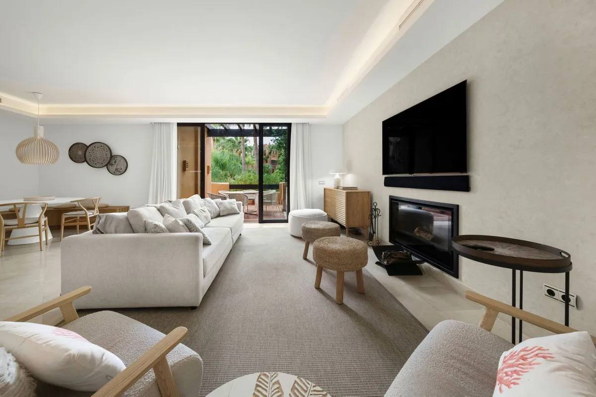 1cf315fa-dc1e-4456-bfbd-5830d6e1e2af