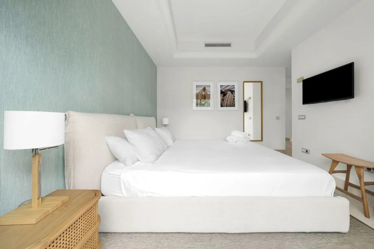 2ac9a9ed-f101-4fd1-bf1d-23156eef5718