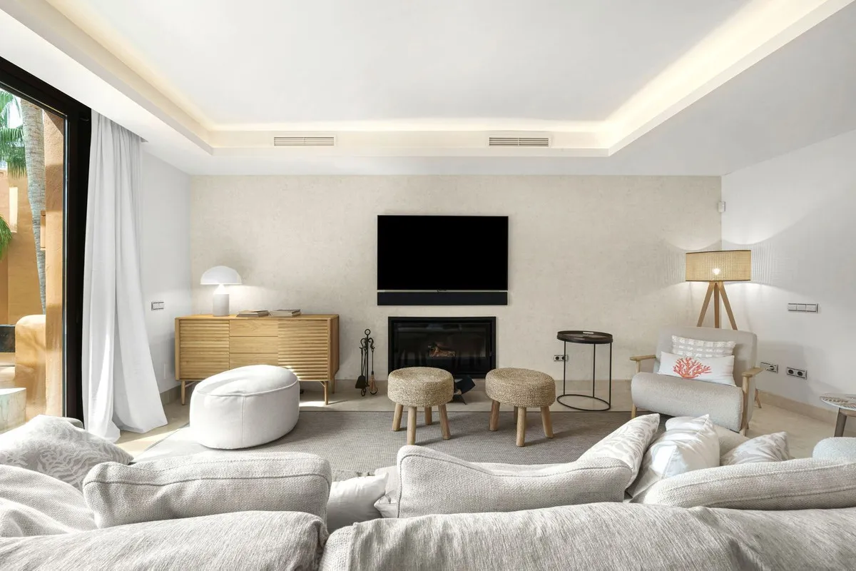 6e504eee-d468-4006-8511-9deae55a8eff