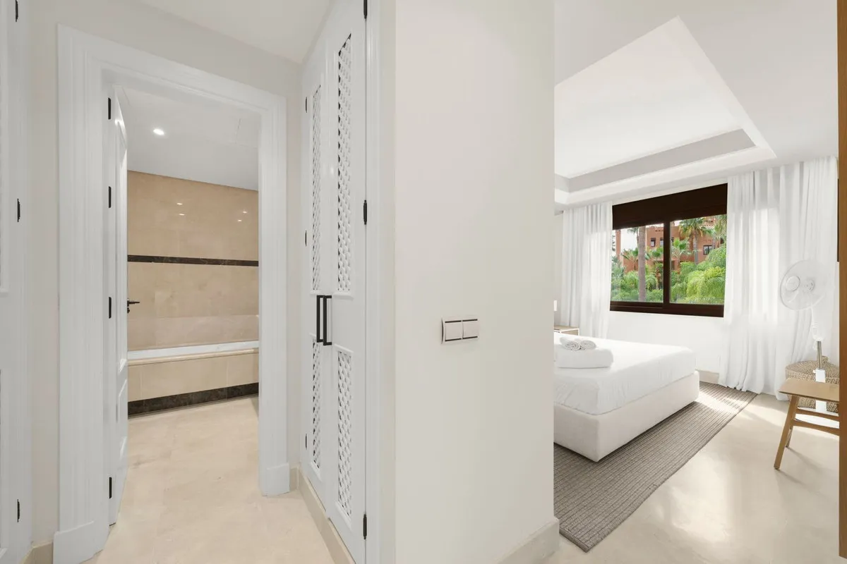 78051caa-0359-48b0-8acd-da3a0efe1b14