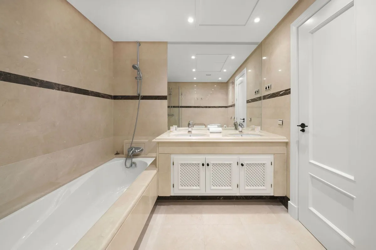 b653076c-e4be-411c-967b-7af8539972ce