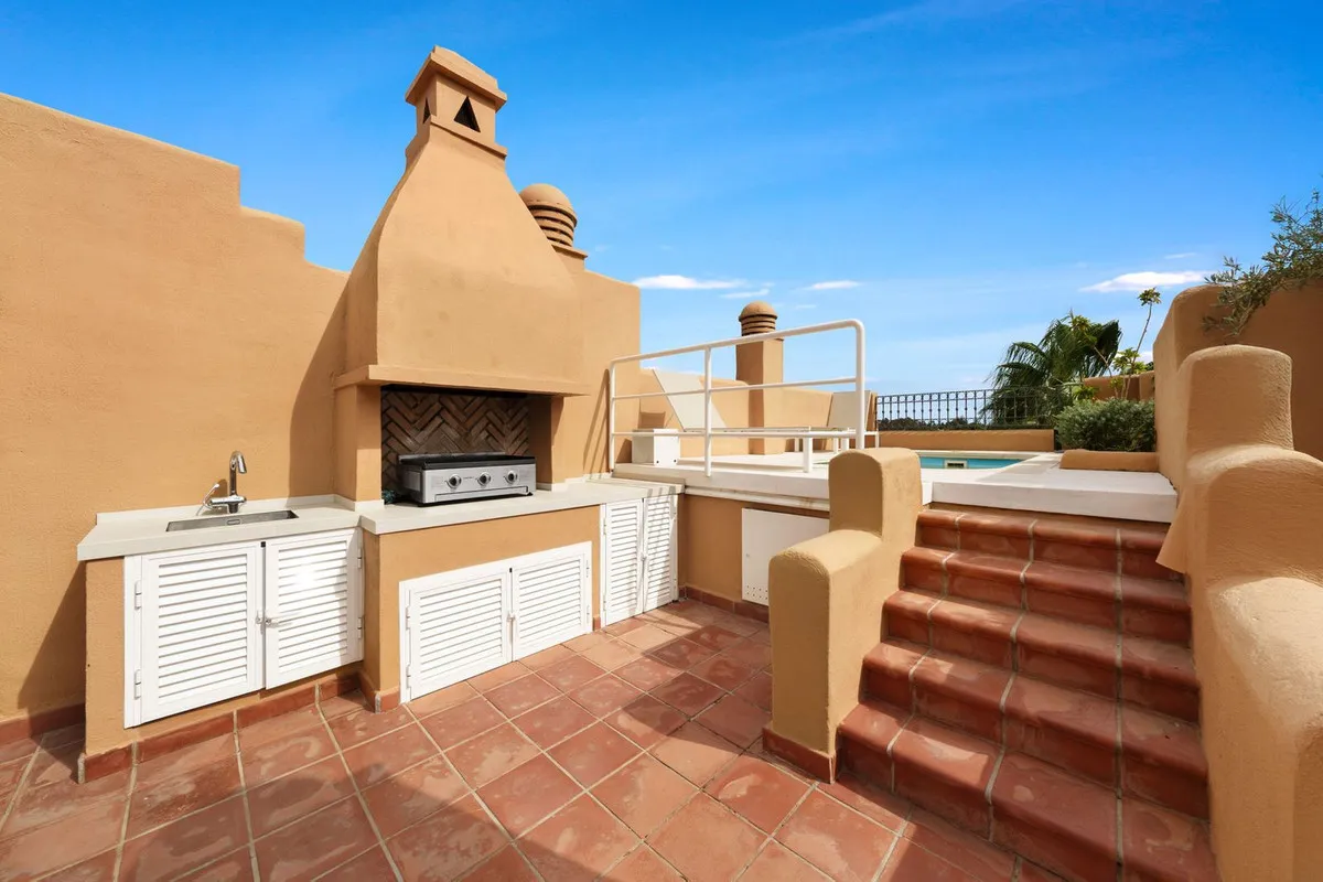 c2a22394-108f-4e37-8516-5b5522b759fa