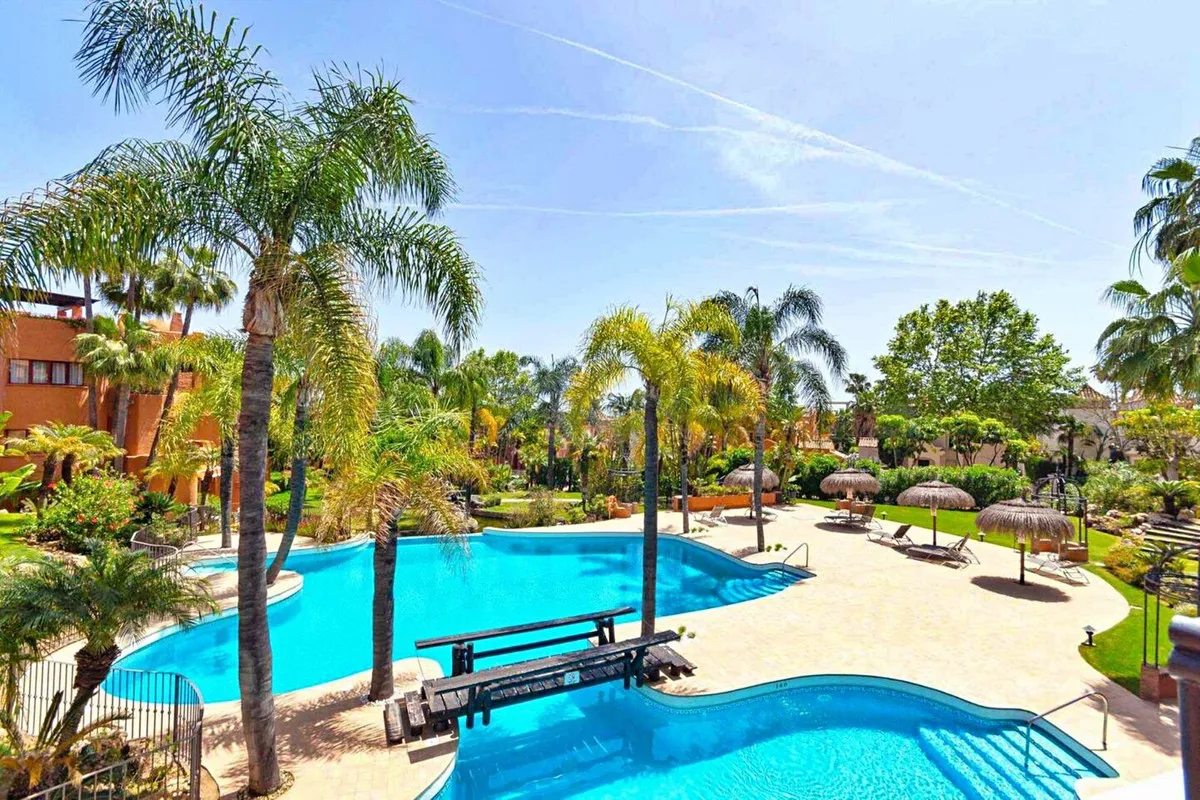 e04100bb-a430-4b7a-93ba-cdd310acb71a