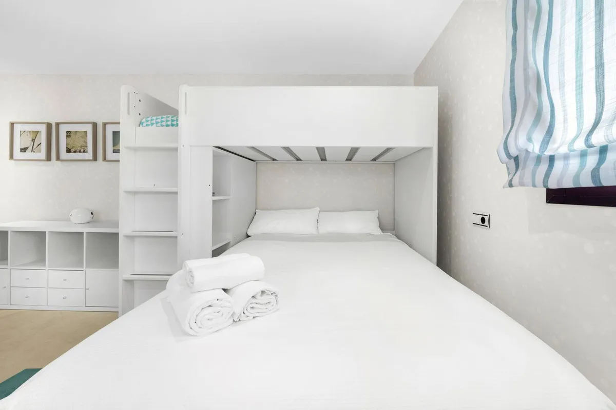 e38583d2-ca85-4693-816a-79d0742a6dac