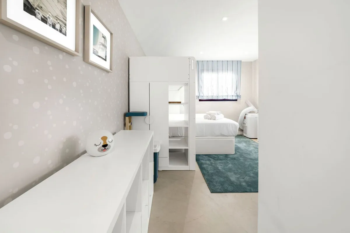 e54f304f-e9d4-4d39-9210-80c5fb7b4a97