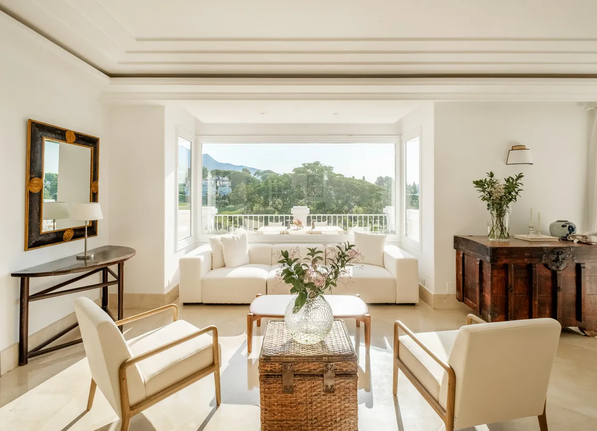 105fb860-a6a4-4d8c-885a-316885897231