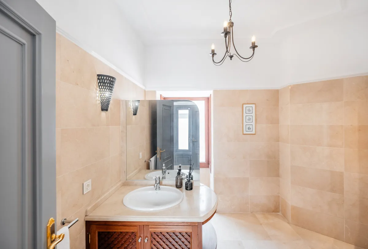 131ec7e5-5f37-4ed1-86e9-b778f7caea59