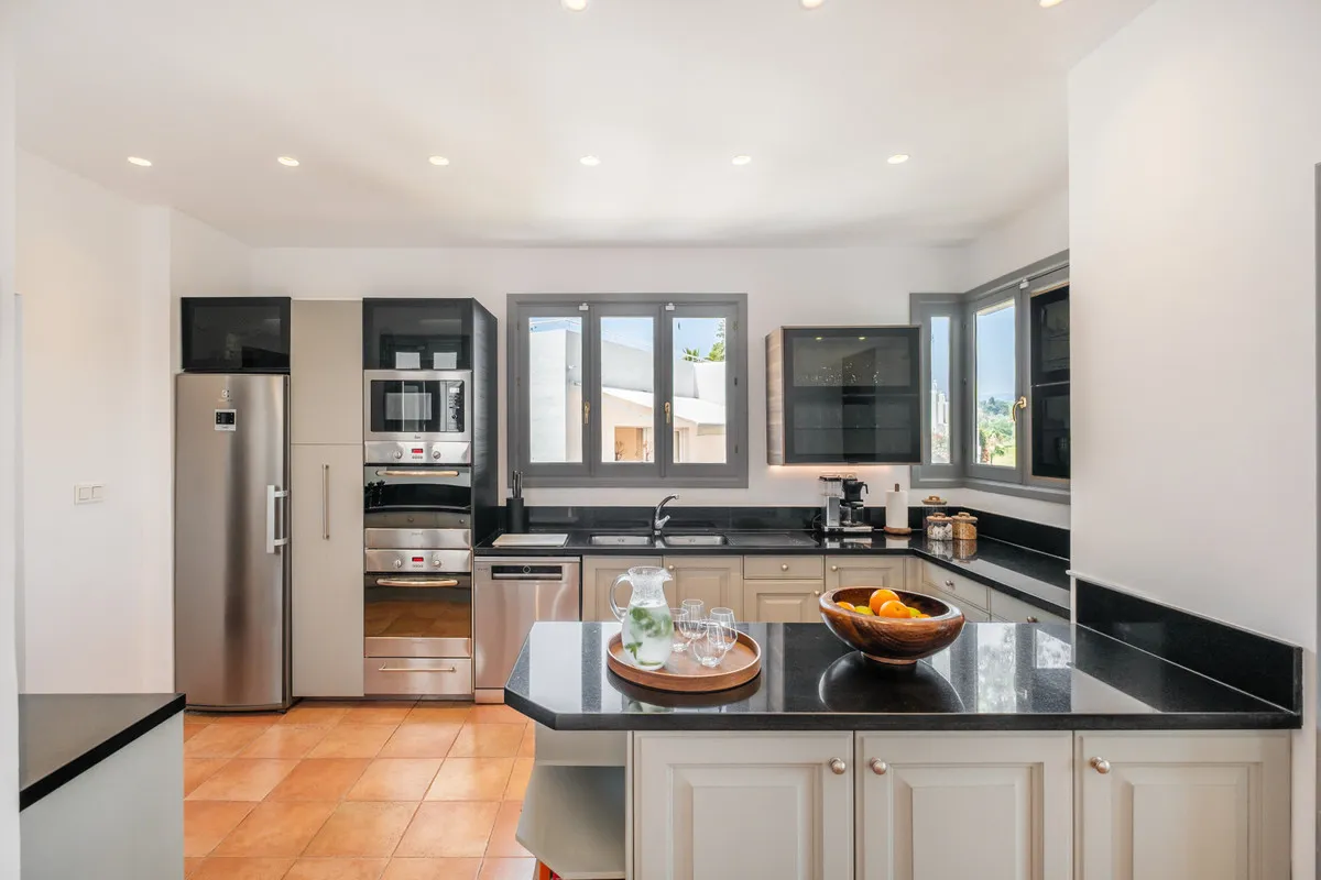 3bdad3fe-eb77-4399-a498-a0939b9a9ae4