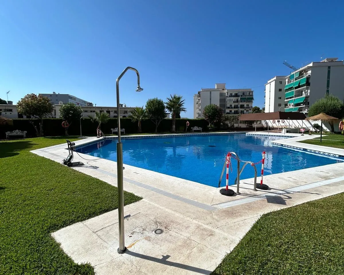 61fe97d6-ffe3-4266-aeca-0ac8c8377d06