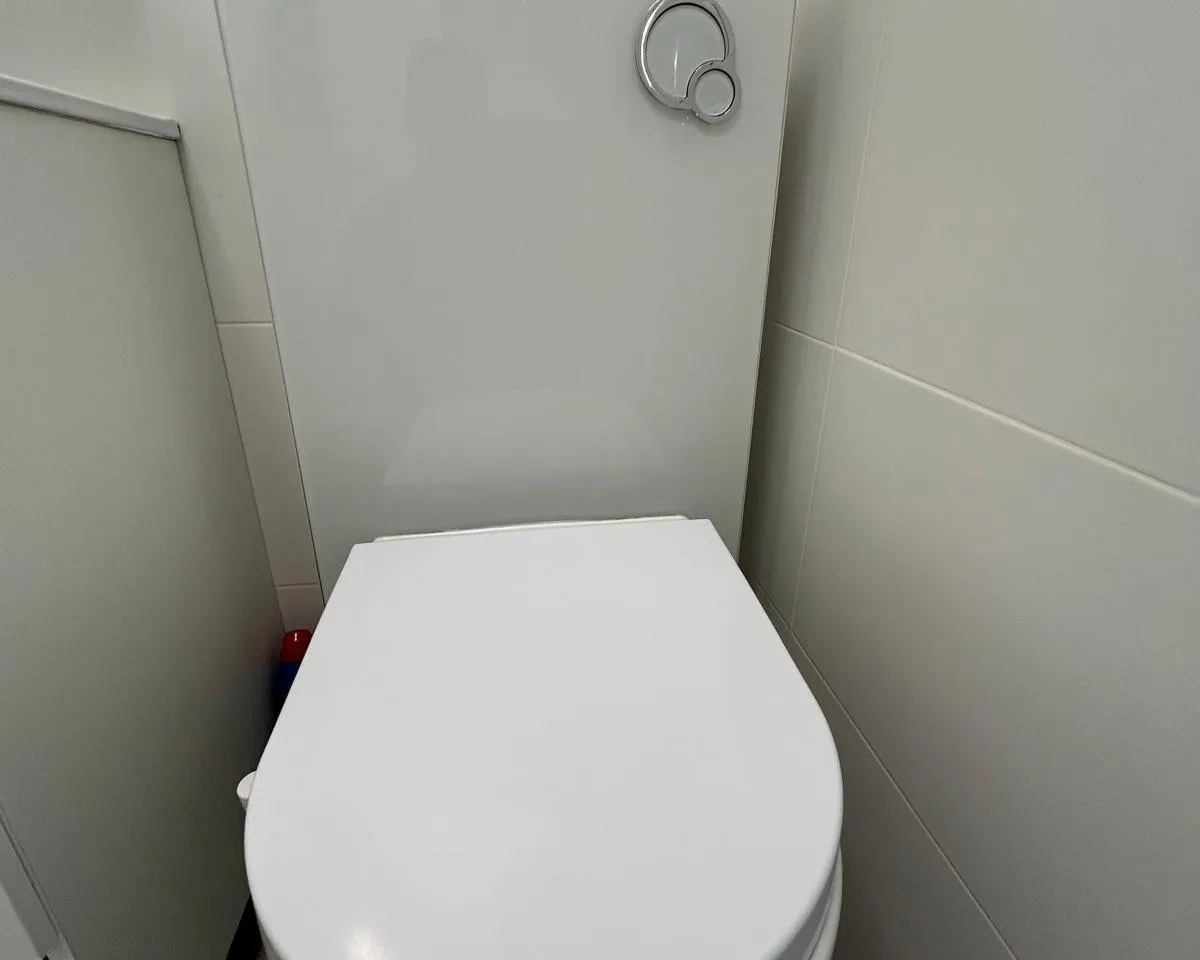 d6735dc7-0c81-4693-87af-65ceef96a84c