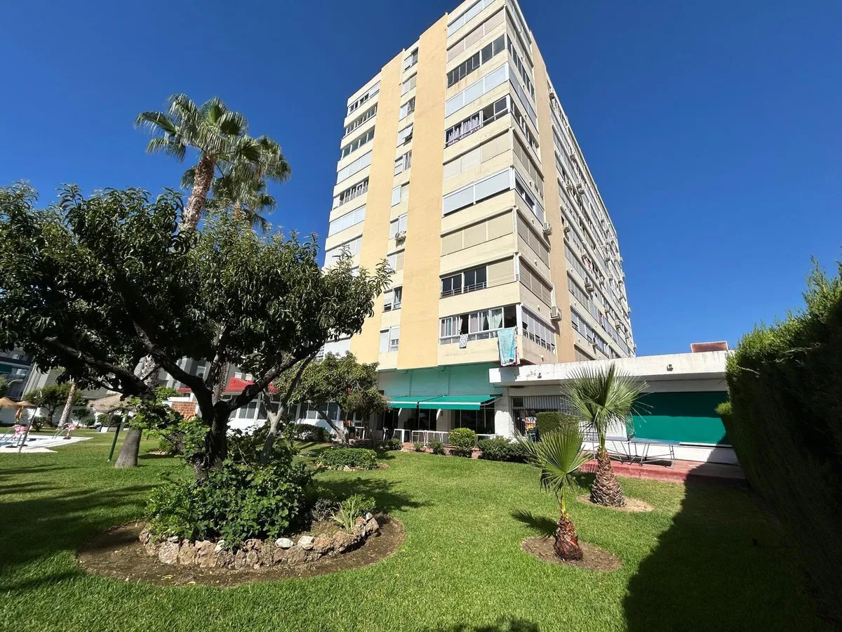 e374e79e-7a12-4c54-8e24-1221aa388f60