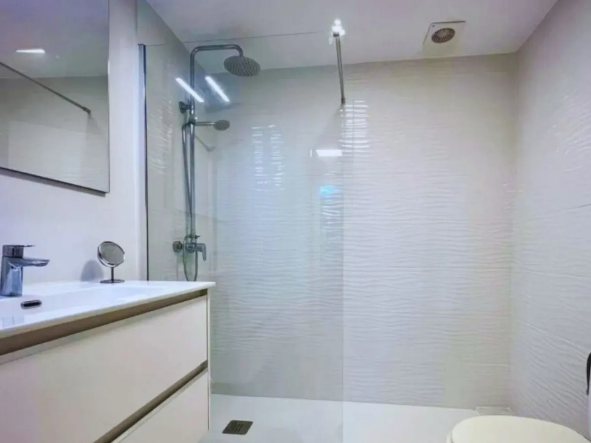 c8ded550-0dcb-4db4-b7e1-63bffb5c468a