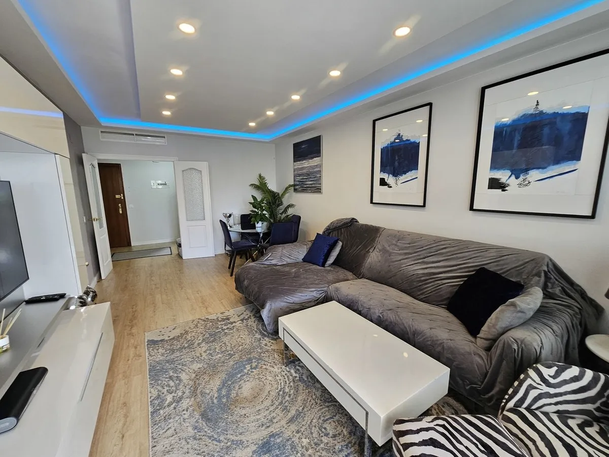 ddcee028-ccd2-4fb8-99f5-445fc433a763