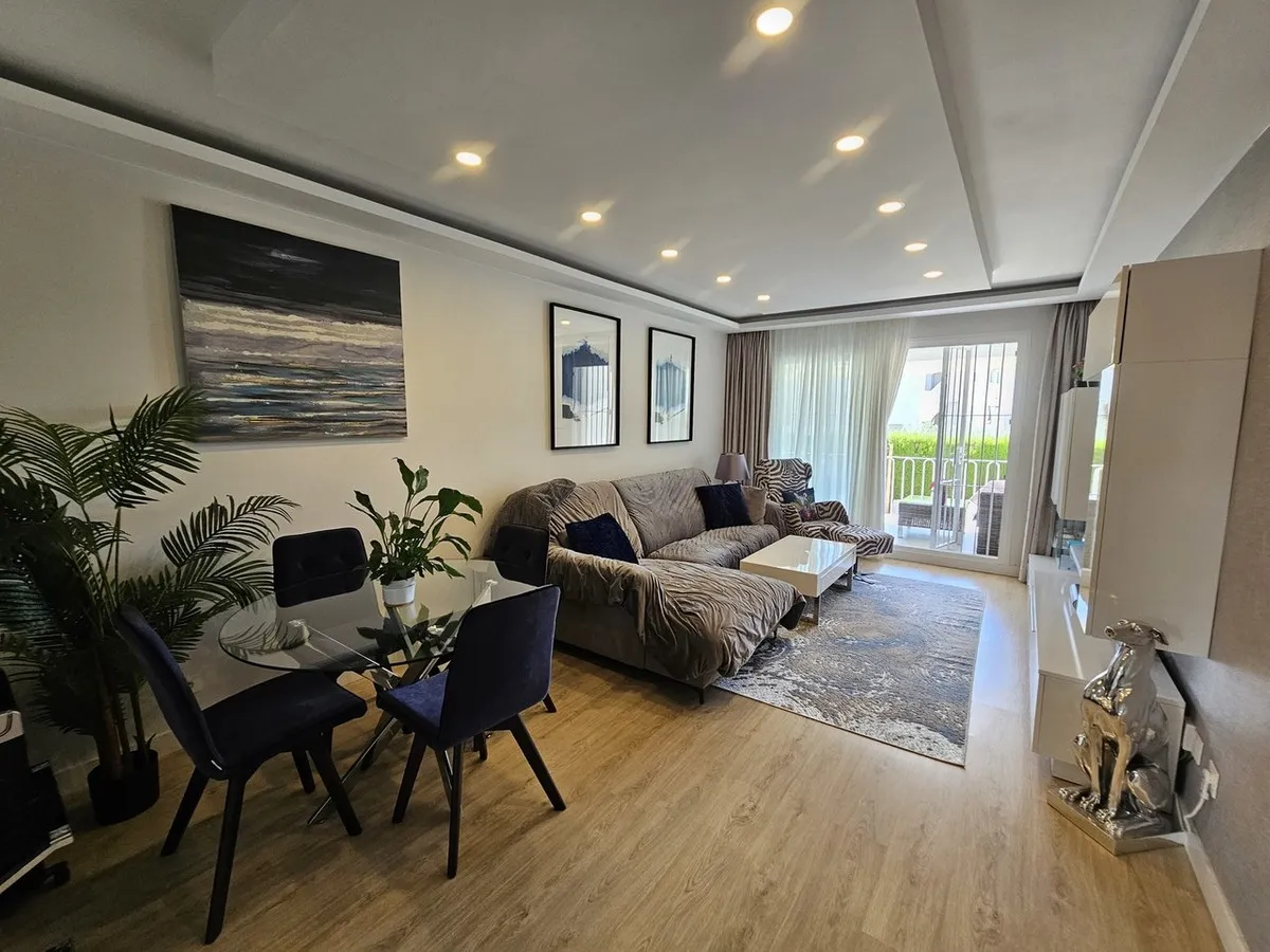 fe0398c9-f6e5-4363-ac03-6631332d55e0