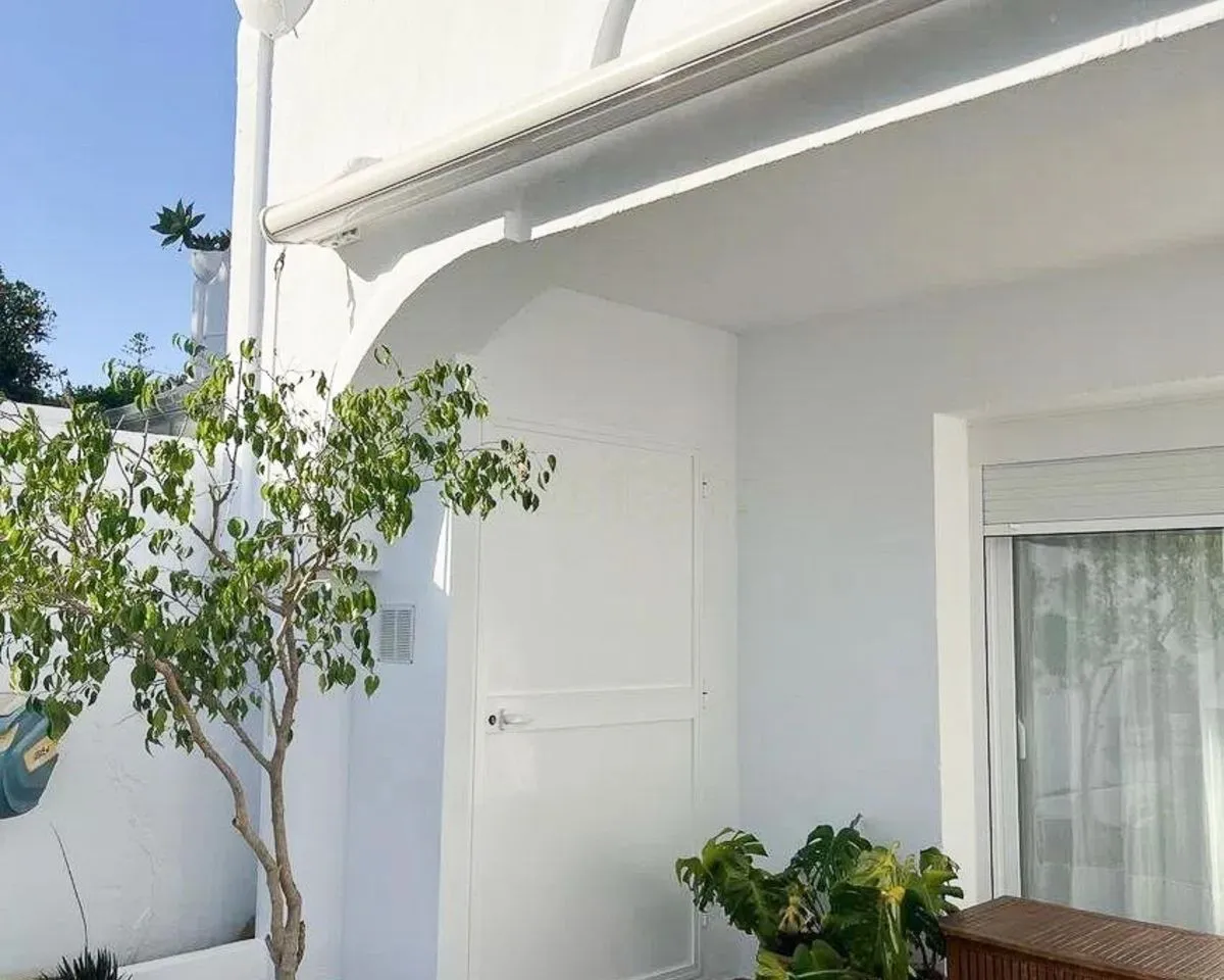 5ef8d8dc-1c4a-4cc0-8aed-8864437be74c