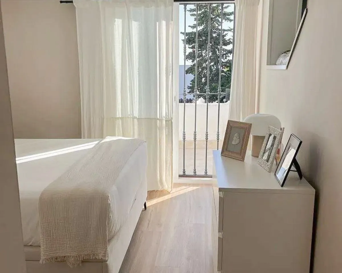 6f6fe6e9-9219-4f80-920e-7b6decdc4daf