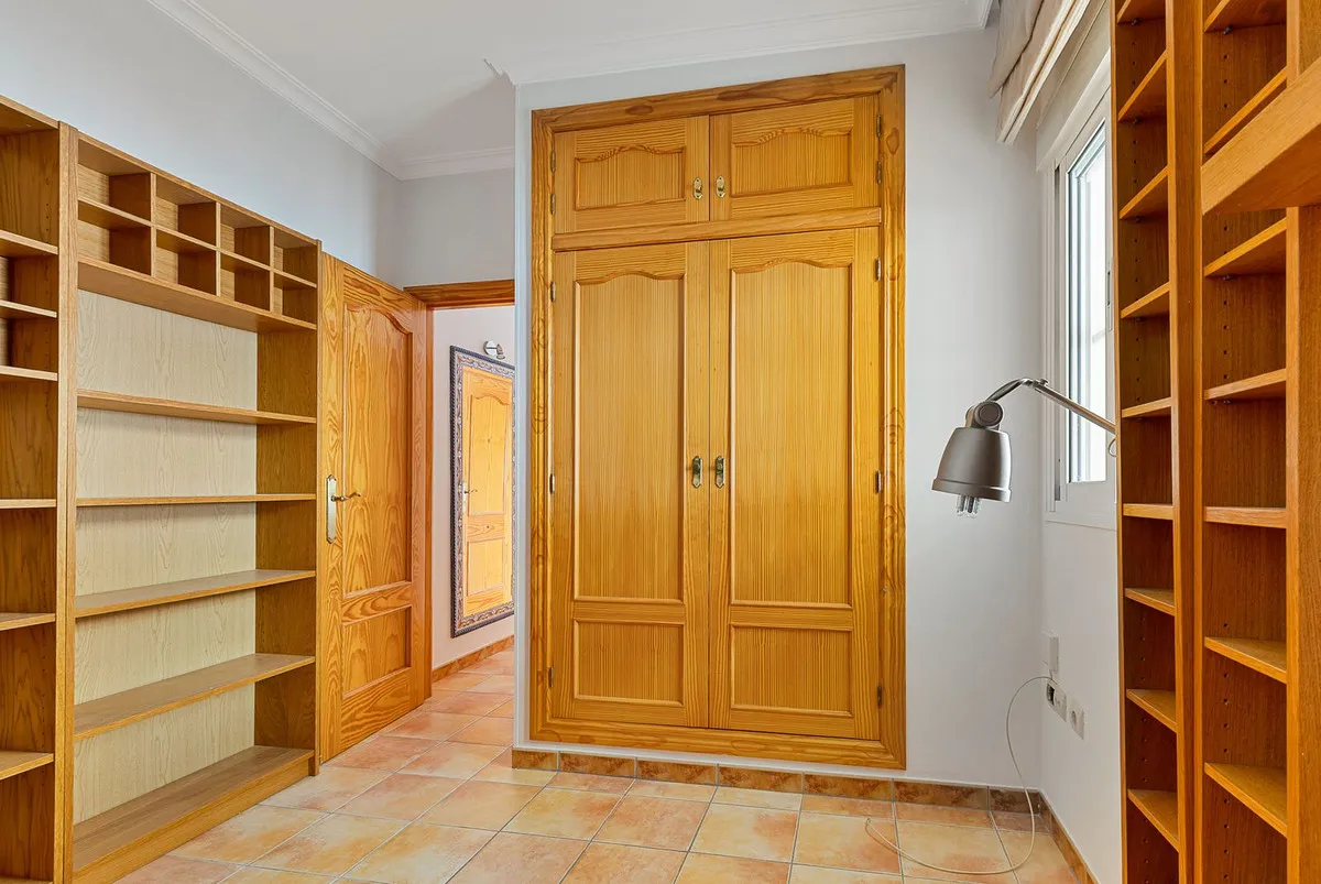 07273e4f-b0b7-47a8-a99a-f1e978b59b4d