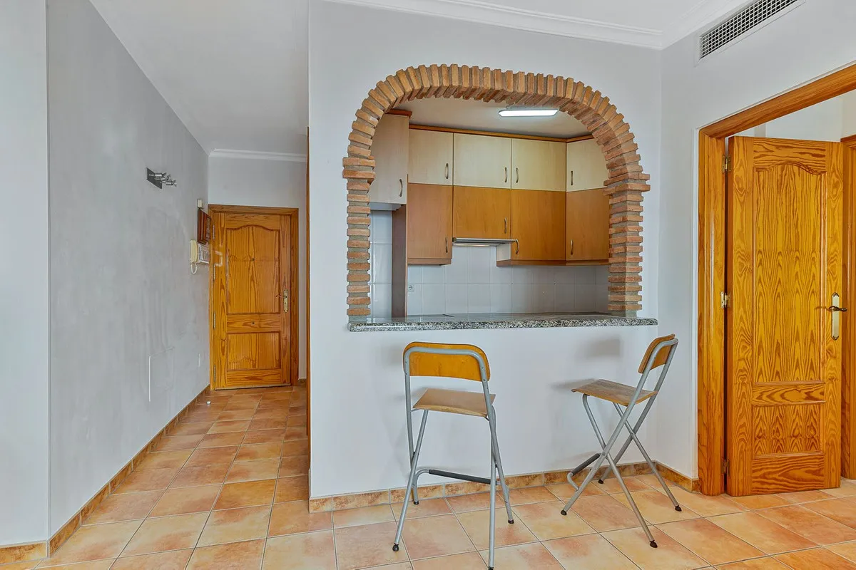 a7efc1fc-84fa-4c44-82d1-3a98d1a00a12