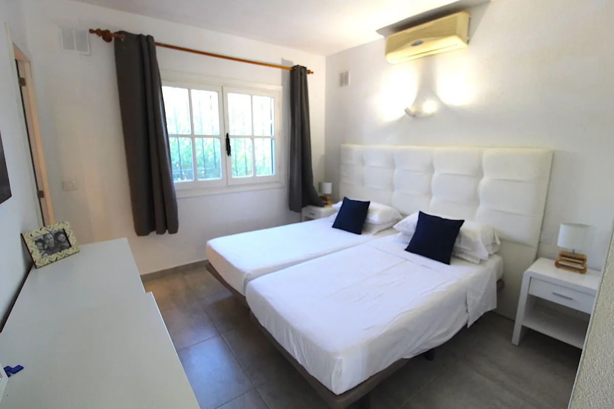 11dc49ac-f10a-420b-b313-fde96f5e61d3