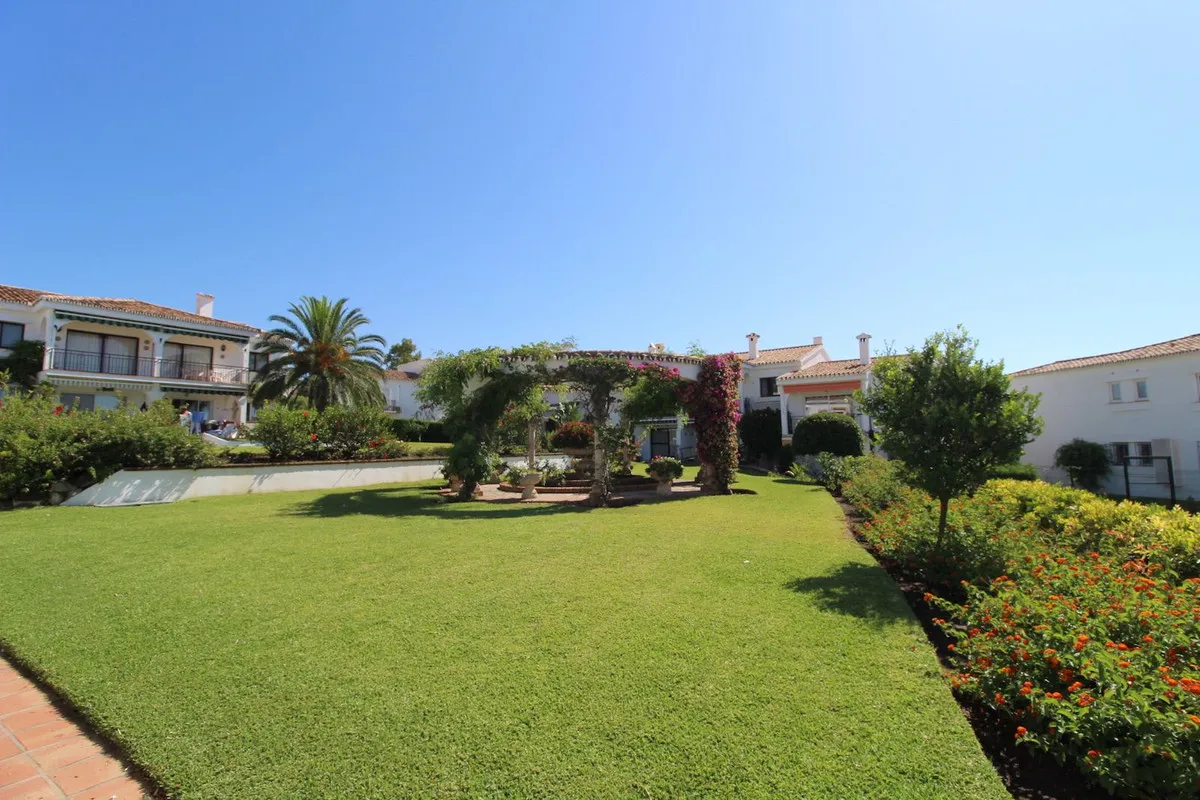 b82bf7bd-3bf5-49a2-99e5-586b919ac60e